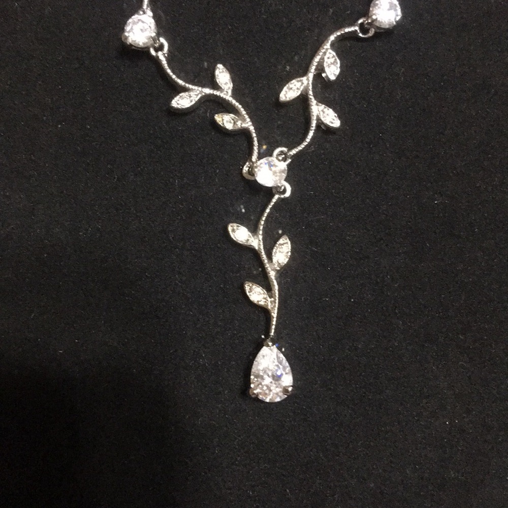 Flower Drop Necklace